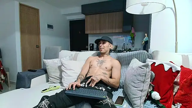 Snapshot of liorvante chatting on January 9, 11:11 pm liorvante online show from January 9, 11:11 pm