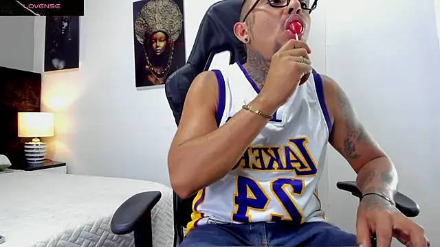 BASTIAN NICOLAS  online show from January 8, 9:21 pm