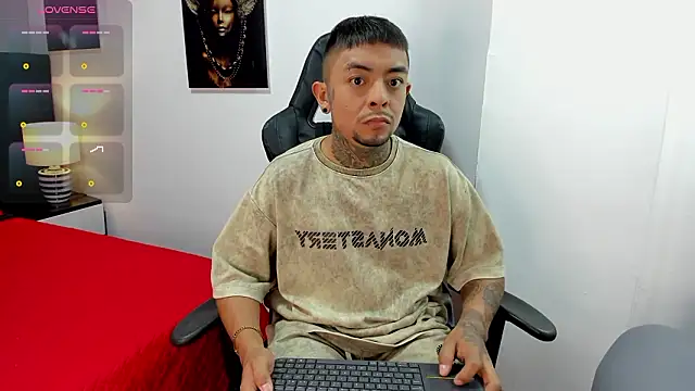 BASTIAN NICOLAS  online show from January 15, 7:50 pm