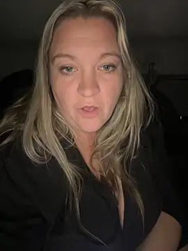 BustyGoddess6969 online show from December 2, 3:52 am