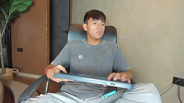 isaac grimm online show from February 6, 3:35 am