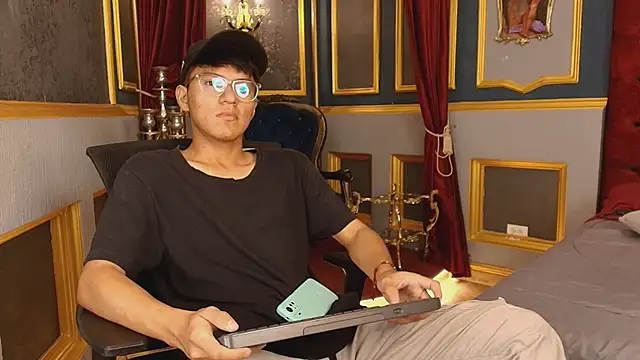 isaac grimm online show from January 10, 3:24 am