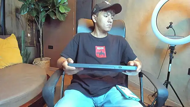 isaac grimm online show from February 5, 3:13 am