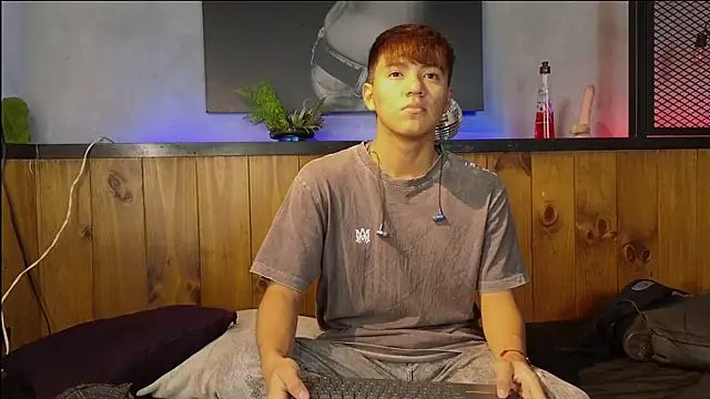 isaac grimm online show from March 15, 3:35 am