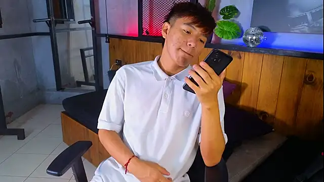 isaac grimm online show from March 17, 3:09 am