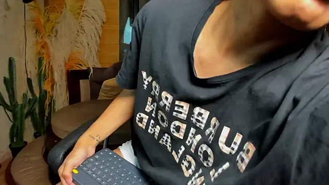 isaac grimm online show from February 14, 3:07 am