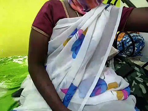 Snapshot of tamil_sumathi chatting on June 9, 11:55 am tamil sumathi online show from June 9, 11:55 am