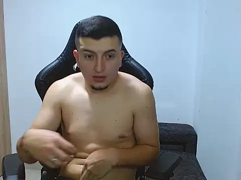 Snapshot of Liam_jones10 chatting on December 2, 4:58 am Liam jones10 online show from December 2, 4:58 am