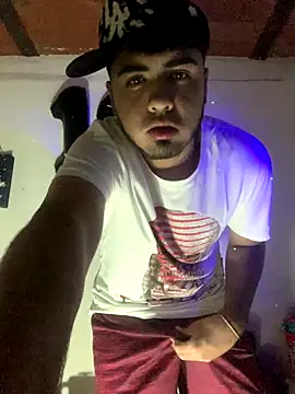 Snapshot of Jehasa_two chatting on December 4, 6:34 am Jehasa two online show from December 4, 6:34 am