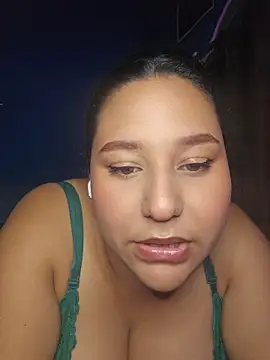 Kittysweet2001 online show from April 1, 11:45 pm