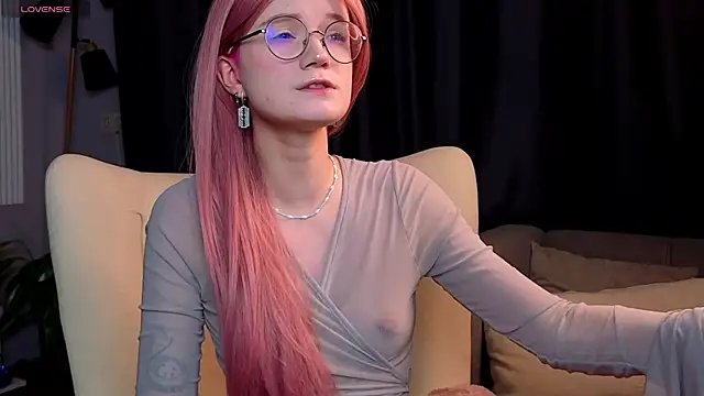 Kitty smalltits online show from January 12, 4:08 am