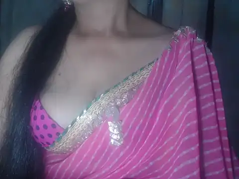 Snapshot of Hotronita123 chatting on February 19, 5:15 am Hotronita123 online show from February 19, 5:15 am