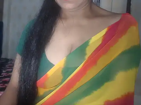 Snapshot of Hotronita123 chatting on December 4, 5:06 am Hotronita123 online show from December 4, 5:06 am