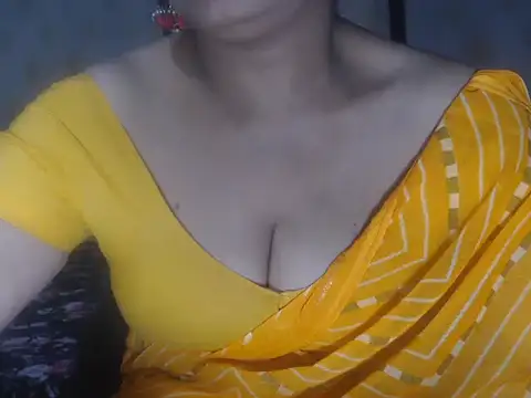 Snapshot of Hotronita123 chatting on December 18, 5:34 am Hotronita123 online show from December 18, 5:34 am