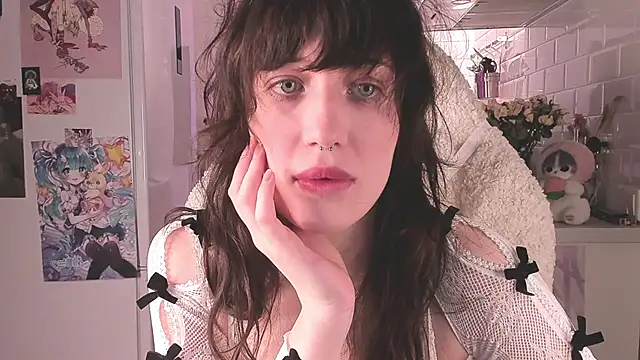 Snapshot of MePretty chatting on December 26, 2:33 am MePretty online show from December 26, 2:33 am