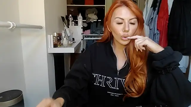 Emberreignedit online show from April 7, 12:07 pm