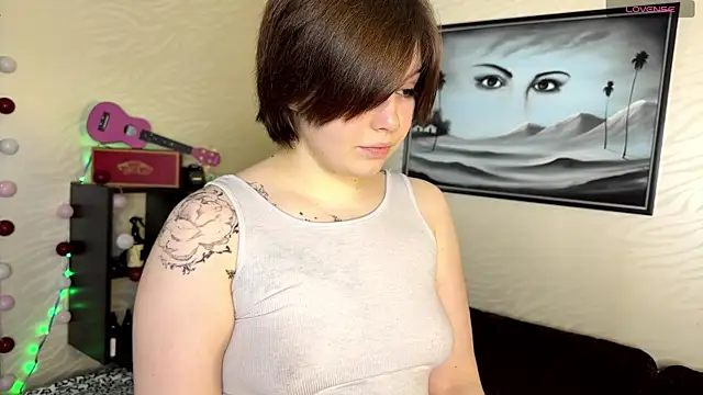 sophia loly online show from January 10, 11:16 am