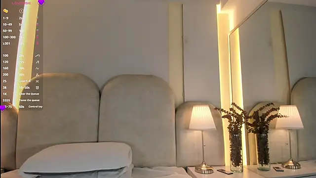 Snapshot of Alicia_Monroe_ chatting on June 27, 12:00 pm Alicia Monroe online show from June 27, 12:00 pm