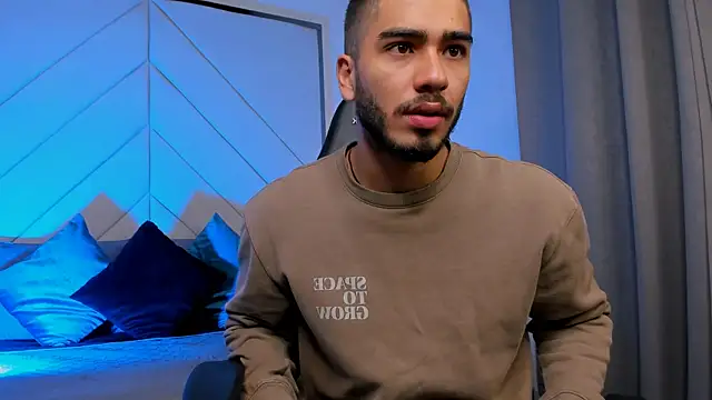 Franco banderas online show from January 14, 2:31 pm