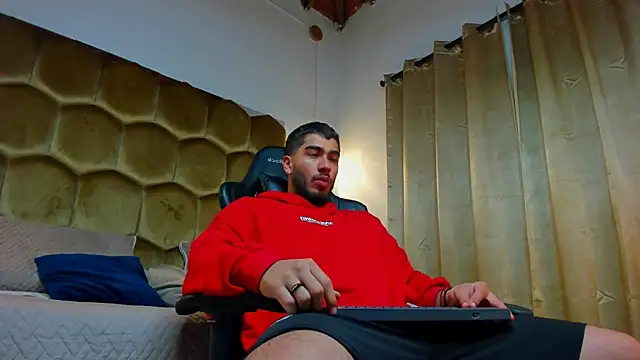 Franco banderas online show from February 24, 9:54 am