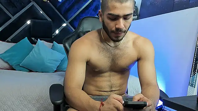 Franco banderas online show from December 18, 2:32 pm