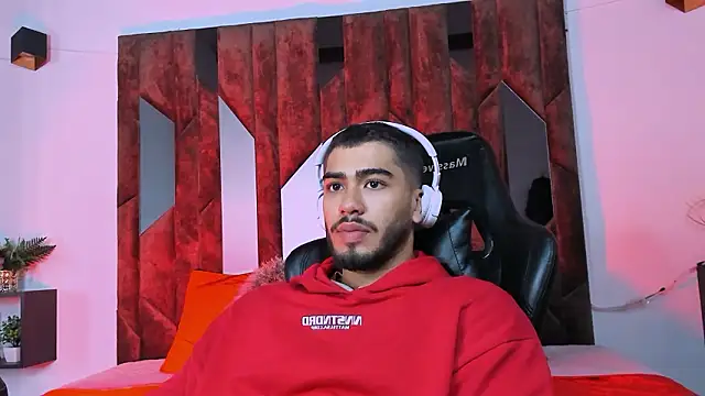 Franco banderas online show from February 1, 9:24 pm