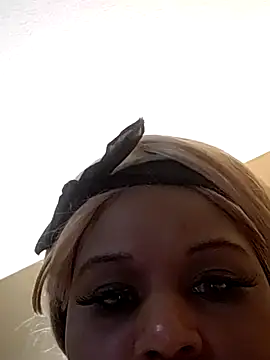 KittyFuego69 online show from April 13, 7:01 am