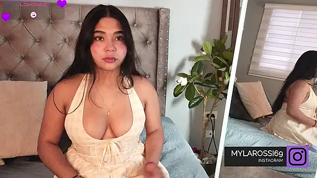 Mylarossi online show from May 6, 4:44 pm