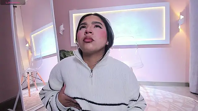 Mylarossi online show from December 16, 3:49 pm