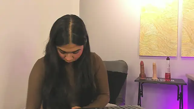 Mylarossi online show from December 3, 12:37 pm