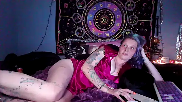 Freckleangel69 online show from December 21, 2:35 am