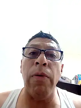 Snapshot of JRAdams23 chatting on December 16, 8:57 pm JRAdams23 online show from December 16, 8:57 pm