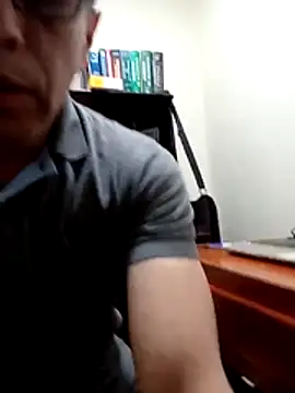 Snapshot of JRAdams23 chatting on December 17, 2:22 pm JRAdams23 online show from December 17, 2:22 pm