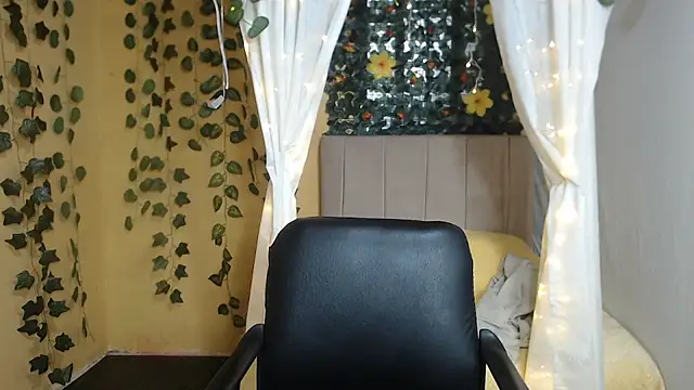 Snapshot of karen_888 chatting on December 20, 1:47 pm karen 888 online show from December 20, 1:47 pm