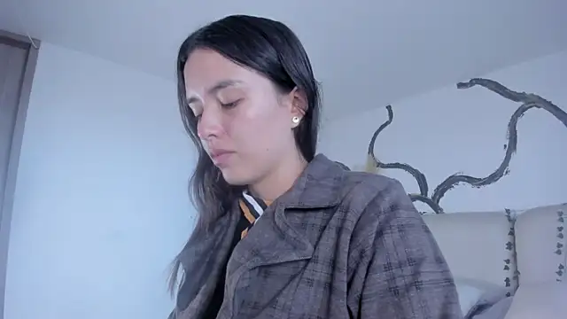 Cherrybombs  online show from December 5, 12:04 pm