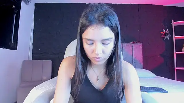 Cherrybombs  online show from May 19, 4:30 am