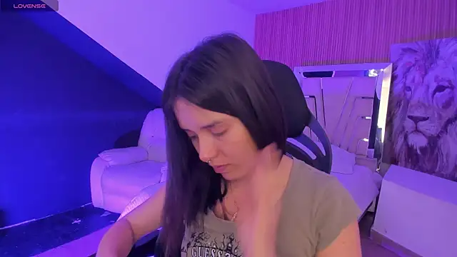 Cherrybombs  online show from June 2, 1:00 pm