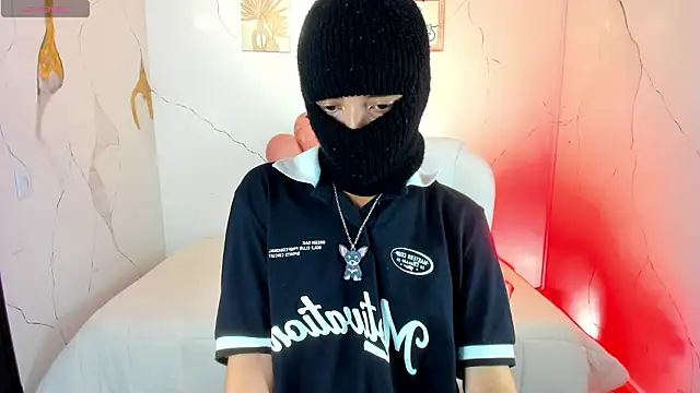 Cherrybombs  online show from March 11, 12:54 pm