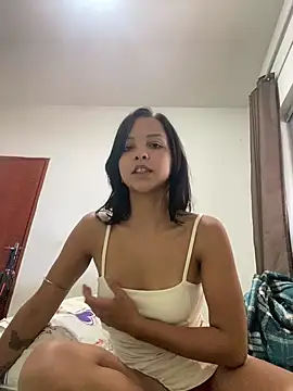 juliafoxfire online show from December 3, 7:02 pm