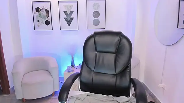 alana martiins online show from February 24, 7:48 pm