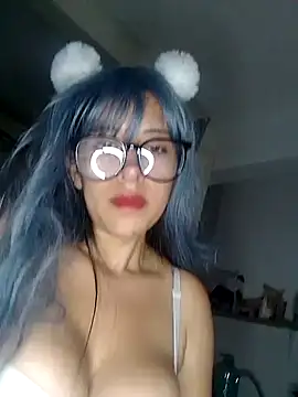 RoxieHart05 online show from March 28, 4:24 am