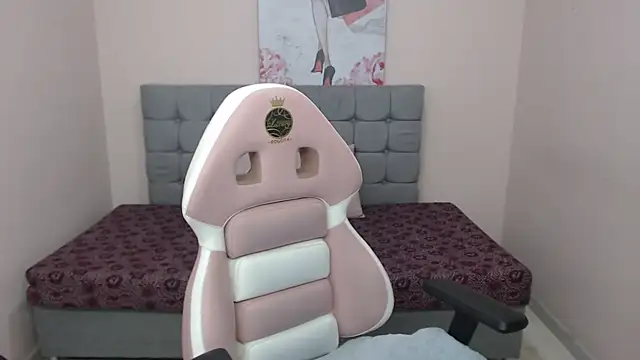 Keila x  online show from December 19, 8:33 pm