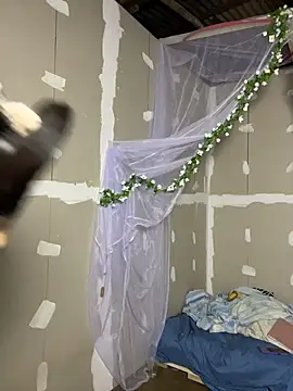 dakota021 online show from April 4, 12:50 am