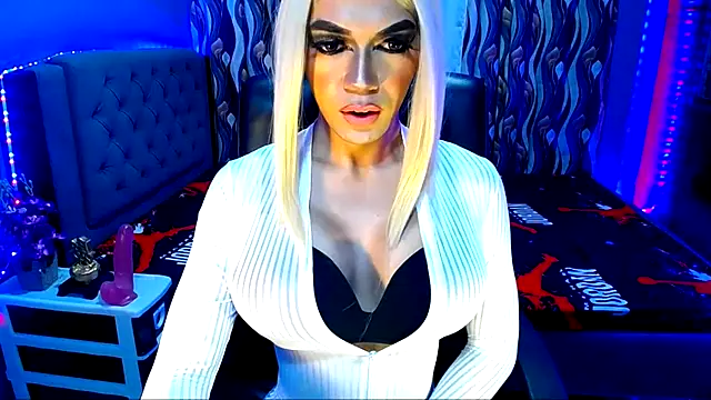 cruelahna online show from December 16, 4:55 pm