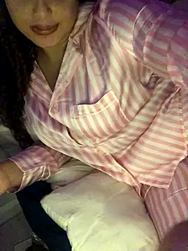 mayawestt online show from November 29, 10:10 pm