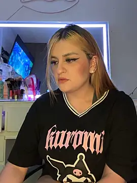 kira velour online show from December 16, 12:26 am