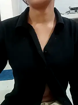 Sizzling Quinn online show from April 4, 7:20 pm