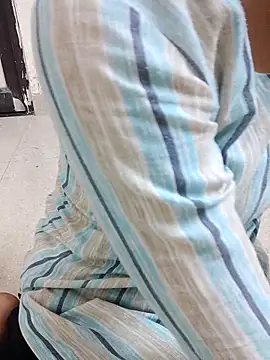 Sizzling Quinn online show from April 16, 3:40 am