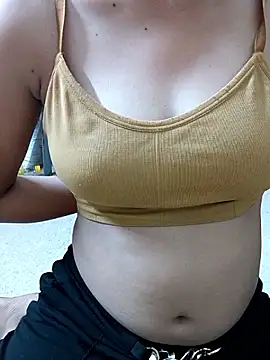 Sizzling Quinn online show from April 22, 5:31 pm