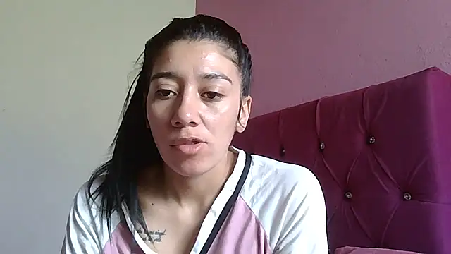 TaylorLove- online show from December 17, 2:00 pm